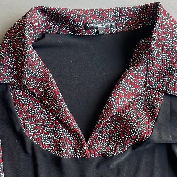 V-Neck Pullover Blouse - Picture 7 of 11